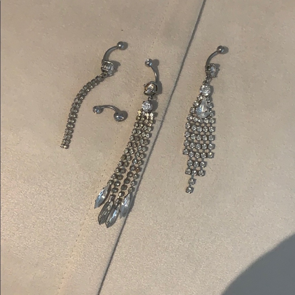 4 Belly button rings